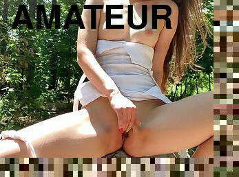 en-plein-air, amateur, espion, solo, parc, brunette