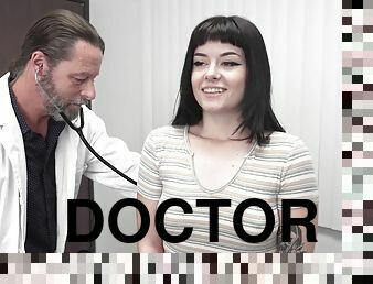 Foot fetish doctor breeds ink babe in front of voyeur n