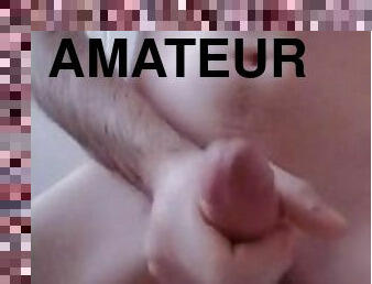 amateur, ejaculation-sur-le-corps, énorme-bite, gay, branlette, massive, solo, rasé, minet, réalité