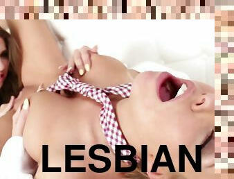 isot-tissit, typykät, lesbo-lesbian, pornotähti, blondi, britney