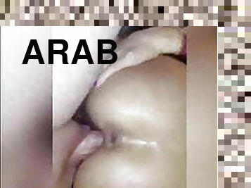 memasukkan-tangan-ke-dalam-vagina, arab