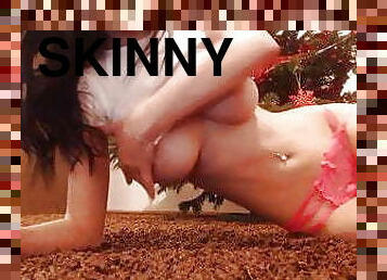 Skinny busty babe with amazing cunt masturbates