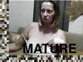 Mature boobs webcam show