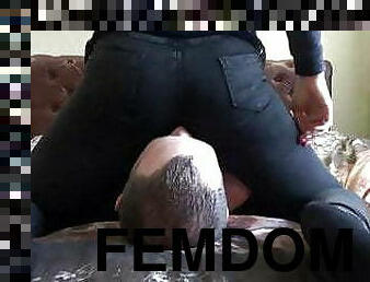 bdsm, jeans, stand-pe-fata, femdom