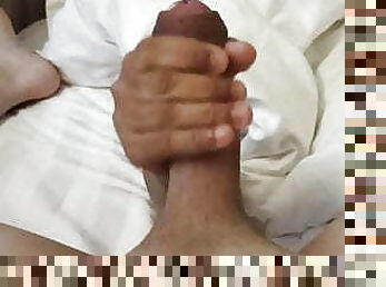 asia, handjob-seks-dengan-tangan-wanita-pada-penis-laki-laki