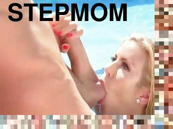 Massaging My Stepmom - Massage Porno With Alexis Fawx