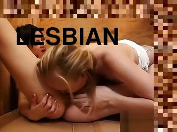 Annoyed not-mom likes best lesbian sex