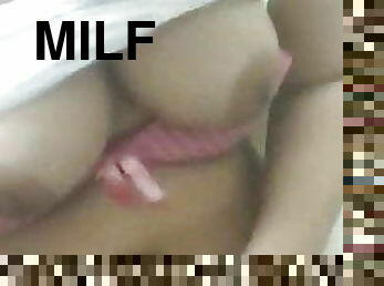 Desi milf reena showing