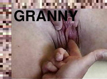 Cum on granny&rsquo;s clit