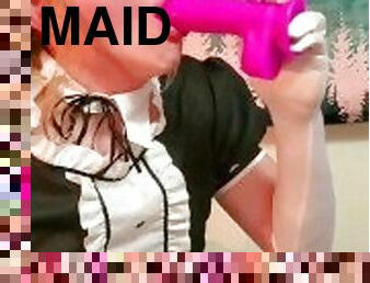 MAID TRAP DEEPTHROATS AND GAPES ASS WITH BBC DILDO