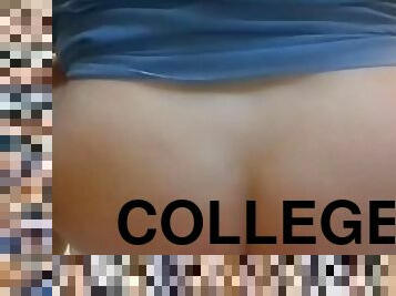 cul, masturbation, babes, jouet, secousses, jeune-18, collège, blonde, colocataires