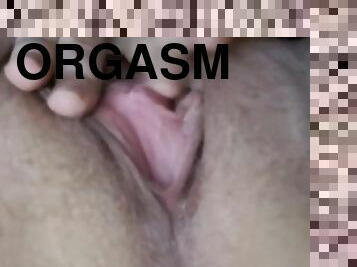 Pussy begs to be fucked while teasing my throbbing clit