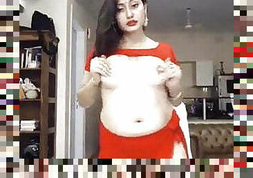 Indian Sexy Bhabi does Live Show