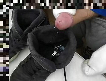 amateur, ejaculation-sur-le-corps, ados, gay, branlette, black, pieds, ejaculation, solo, blanc