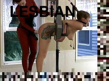 isot-tissit, lesbo-lesbian, bdsm, blondi, fetissi, sidonta, tatuointi