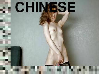 Extremely chinese babe naked on cam