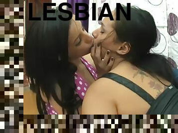 ציצי-גדול, לסבית-lesbian, ברזיל, נשיקות