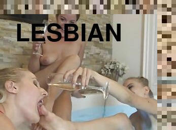 lesbo-lesbian, bdsm, jalat, blondi, fetissi, sidonta, poreallas, dominointi, ruskeaverikkö, suihinotto-sucking