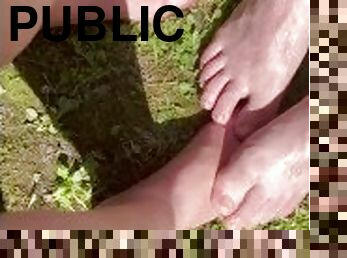 Hot Foot Worshiping