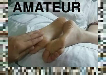 onani, amatør, cumshot, hjemmelaget, føtter, runking, kjæreste-girlfriend, cum, blond, footjob