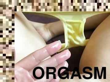 masturbaatio, orgasmi, pillu-pussy, ruikkiminen, pikkuhousut, soolo, märkä