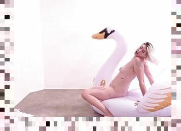 Leda (and the Swan) - Inflatable full vid