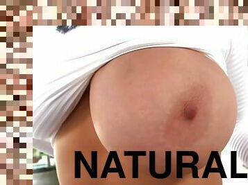 Lisa lexington showing off her natural triple-d tits