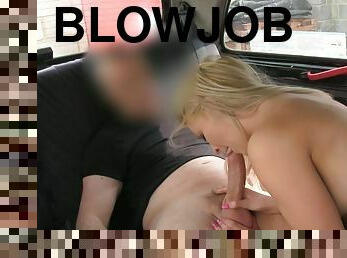Sexy blonde Sienna is being fucked in the taxi