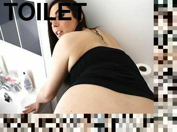 legetøj, britisk, toilet, solo, brunette, tatovering