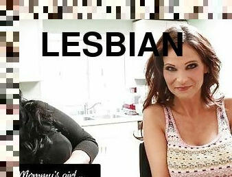 תחת, ציצי-גדול, חתיכות, לסבית-lesbian, אמא-שאני-רוצה-לזיין, אמא, מטבח, ראיון, שחרחורת, פומה