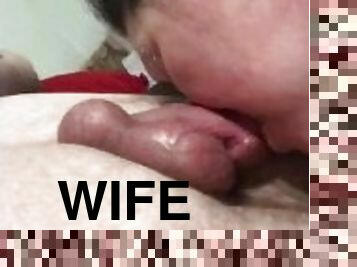 Wifey eatin ass n suckin dick