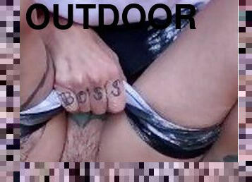 Outdoor Peeing