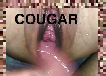 Fucking squirting Cougar and cum mouth