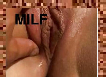 lihava, masturbaatio, orgasmi, pillu-pussy, ruikkiminen, amatööri, mälliotos, milf, pilluuntulo, isot-upeat-naiset