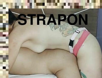 esposa perfora el culo de su marido con strapon  pegging