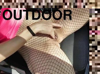 masturbation, orgasme, en-plein-air, public, giclée, amateur, fellation, ejaculation-sur-le-corps, latina, voiture