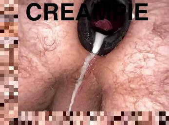 Anal cum dripping, hollow anal plug