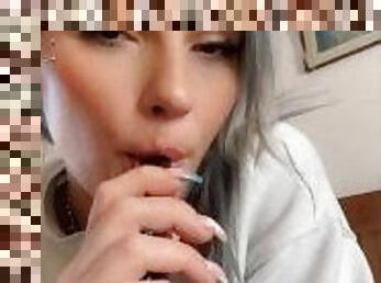 fetish smoking with vape of a sexy blonde Italian girl