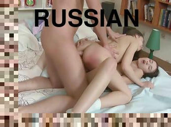росіянка, анальний-секс, мила, великий-член, краля, хардкор, глибоке-заковтування, ковтання, секс-із-трьома-партнерами, обличчя