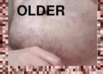 velho, mijando, gay, langerie, mais-velho, sozinho, pénis
