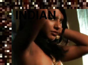 Sensual And Artistic Indian Woman To Seduce Her Man