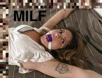 milf, bdsm, fötter, fetisch, ensam, gagging, bondage, brunett, tatuering