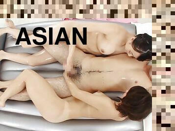 asia, jepang, handjob-seks-dengan-tangan-wanita-pada-penis-laki-laki, bertiga, berambut-cokelat