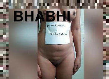 Paki Bhabhi Shows Her Boobs And Pussy