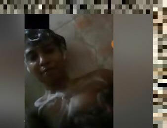 Today Exclusive- Desi Village Girl Bathing On Video Call