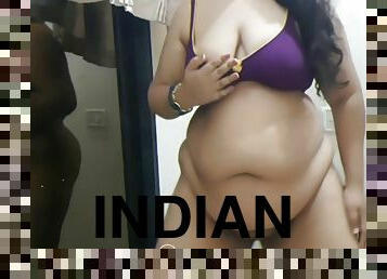 Horny Indian Wife Seducing On Videocall