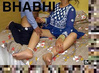 Bhabhi Has Sex With Her Servant With Clear Hindi Audio With Desi Pari