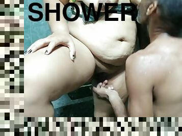 mandi, gambarvideo-porno-secara-eksplisit-dan-intens, mandi-shower, ayah-daddy