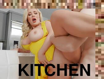 Silicone hussy Savannah Bond gets screwed in the kitchen