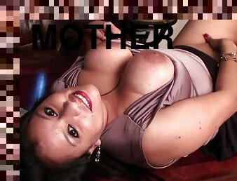 mother I´d like to fuck lady plays with herself